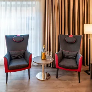 Plaza Premium Center Hotell